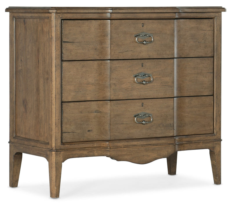 Montebello Bachelors Chest